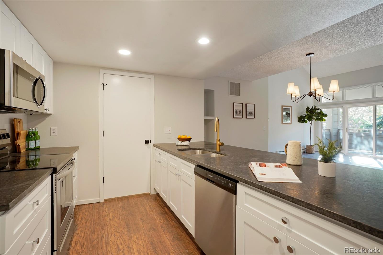 23551 Genesee Village Road, Unit H Golden, CO 80401 - Photo 7 of 26