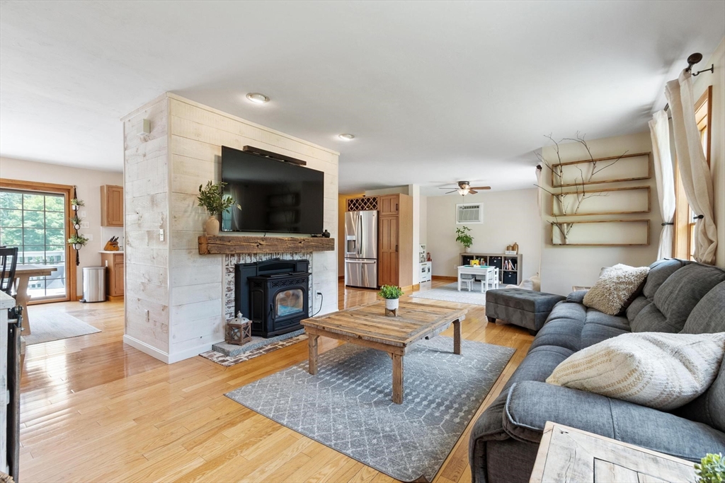 61 Newcomb Road Westminster, MA 01473 - Photo 8 of 42