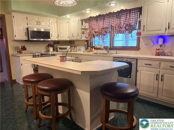 $3,700 | 100 Hazelwood Road, Lehighton, PA 18235