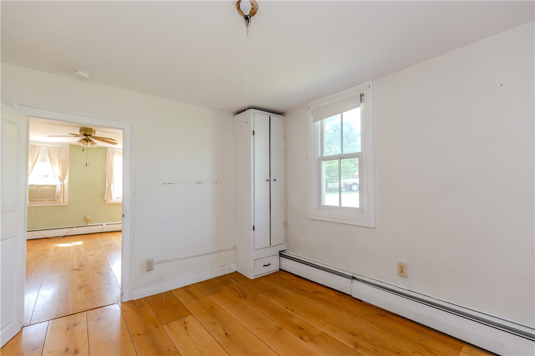 60 Colwell Road Smithfield, RI 02828 - Photo 22 of 40