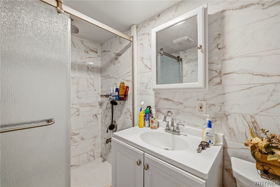 183 Rosedale Boulevard Amherst, NY 14226 - Photo 35 of 45