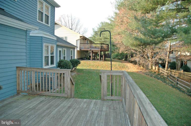 6 Blueberry Ridge Court Potomac, MD 20854 - Photo 21 of 23 Deck 2