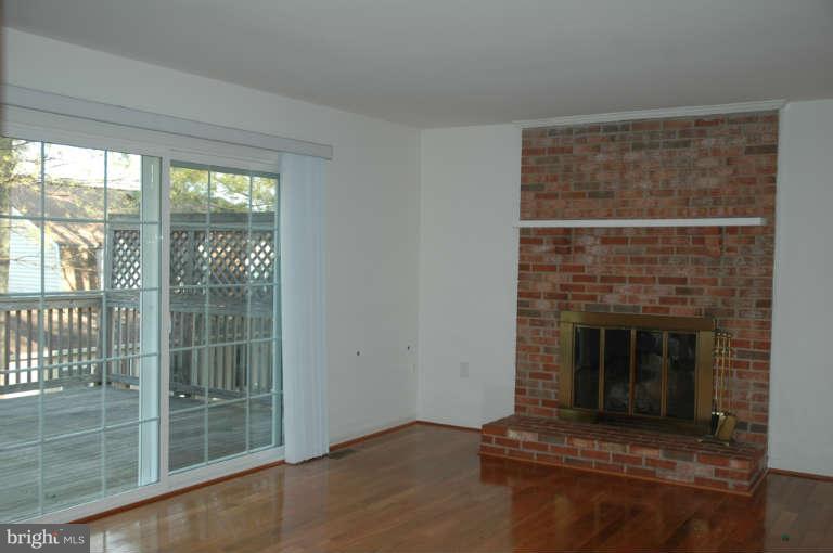 6 Blueberry Ridge Court Potomac, MD 20854 - Photo 10 of 23 Family Room