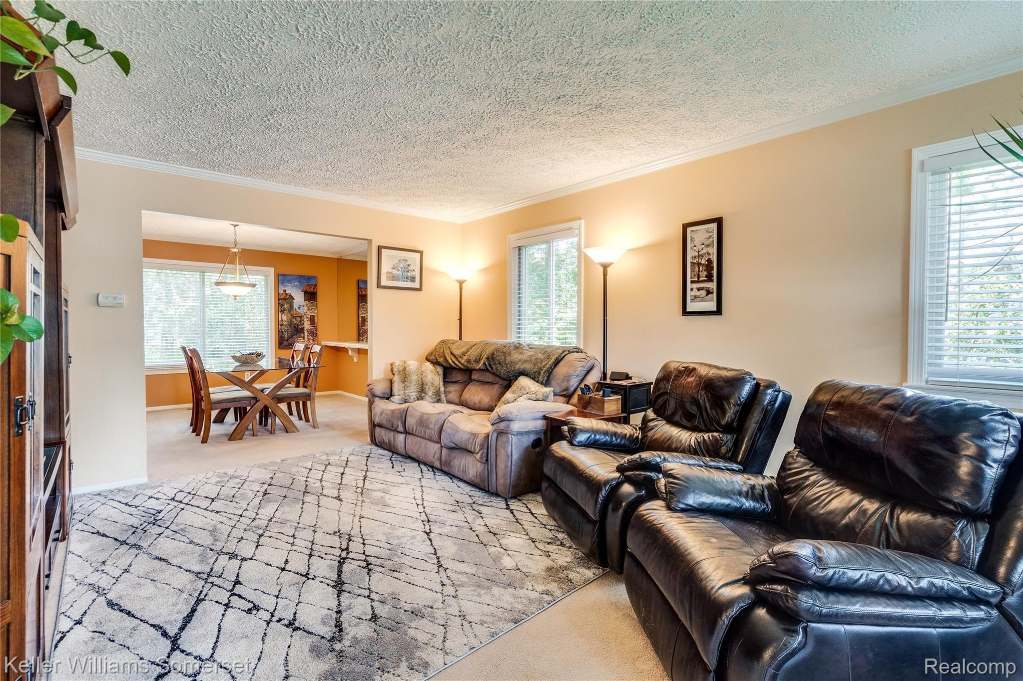 1486 Antler Court Rochester, MI 48309 - Photo 9 of 51 Interiors (6 of 36).jpg