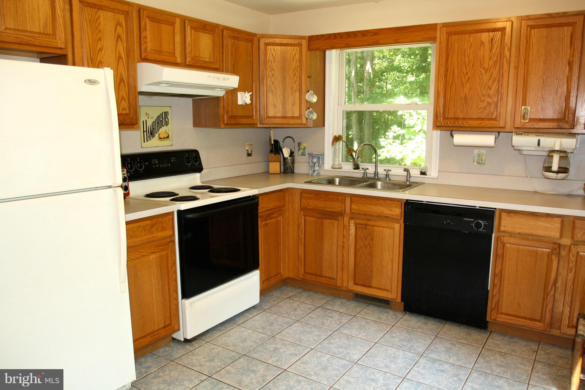 2120 Stinnett Road Huntingtown, MD 20639 - Photo 6 of 29 Kitchen