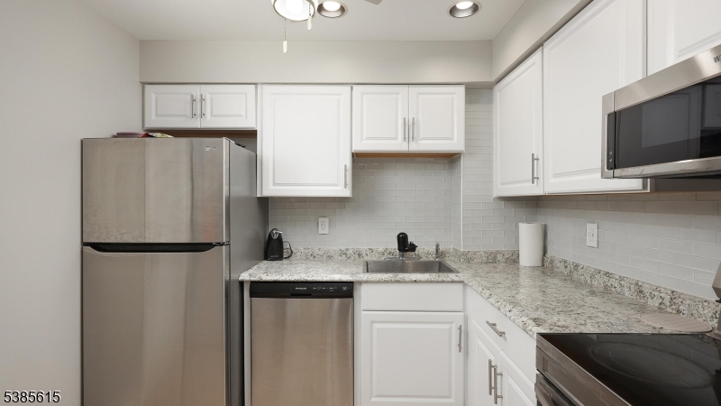 91 Jamestown Road Bernards, NJ 07920 - Photo 7 of 13