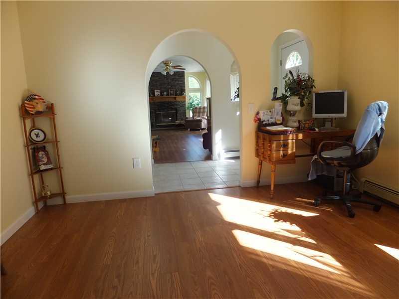 581 Long Plains Road Buxton, ME 04093 - Photo 15 of 31 Living Room.