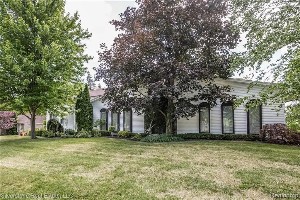56383 Hayes Road Utica, MI 48315 - Photo 4 of 24