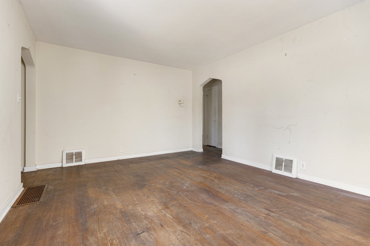 3310 186th Street Lansing, IL 60438 - Photo 5 of 19