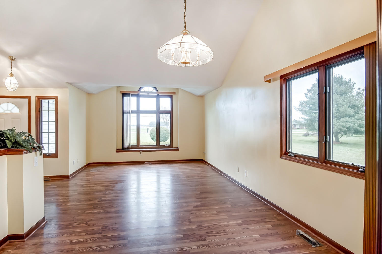 6221 Middle Urbana Road Springfield, OH 45502 - Photo 15 of 51