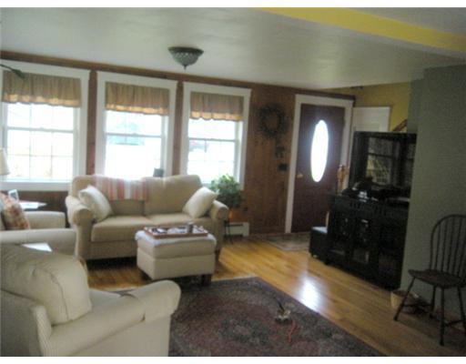 19 Parker Head Road Phippsburg, ME 04562 - Photo 4 of 7 Living Room.