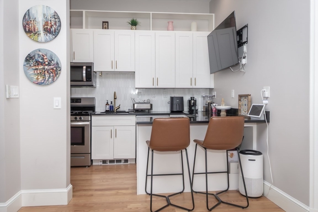 354 North Main Street, Unit 213 Andover, MA 01810 - Photo 7 of 21