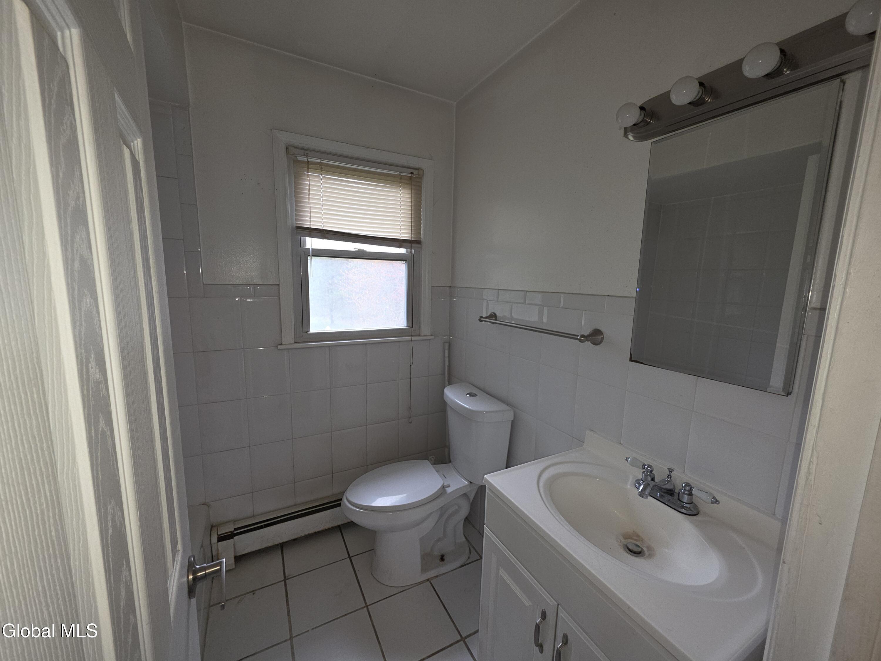 15 Ashdown Road, Unit 15E Clifton Park, NY 12019 - Photo 10 of 14 Bathroom