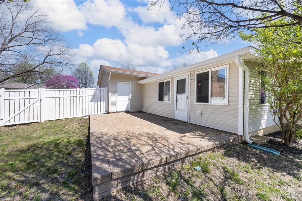 1101 Olde Coventry Drive St. Charles, MO 63301 - Photo 20 of 21