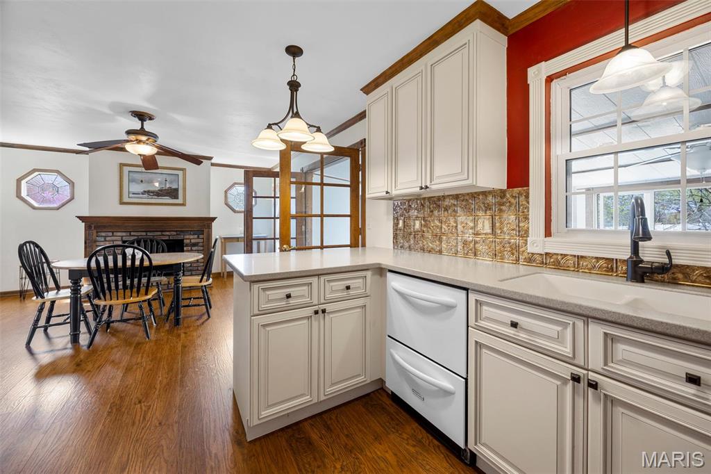 1101 Olde Coventry Drive St. Charles, MO 63301 - Photo 6 of 21