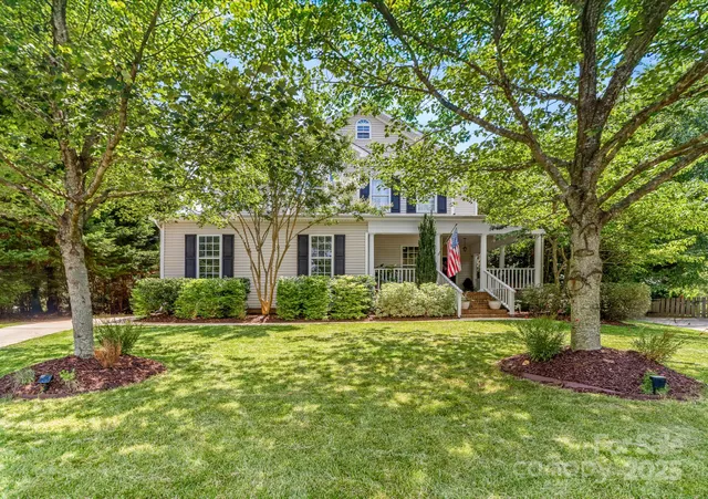 $759,000 | 20305 Queensdale Drive, Cornelius, NC 28031