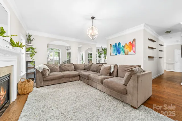 $759,000 | 20305 Queensdale Drive, Cornelius, NC 28031