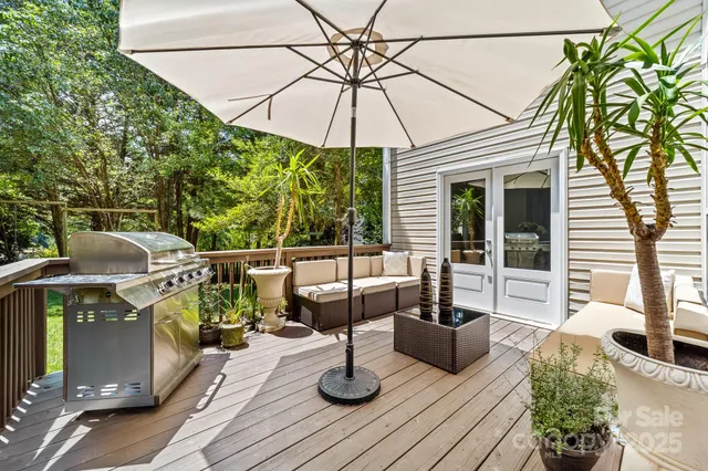 $759,000 | 20305 Queensdale Drive, Cornelius, NC 28031