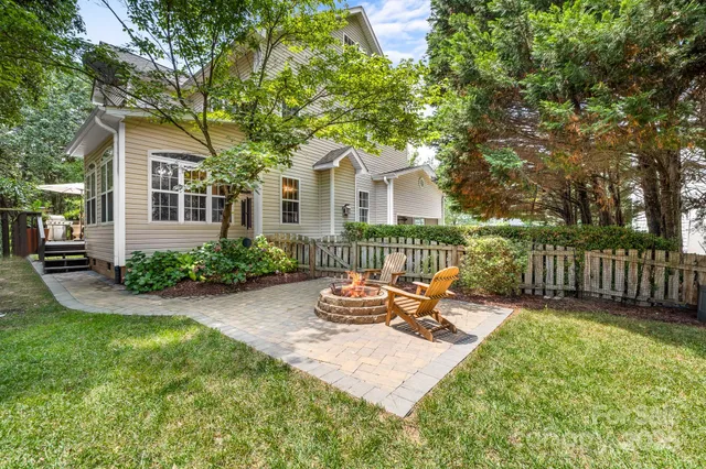 $759,000 | 20305 Queensdale Drive, Cornelius, NC 28031