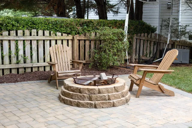 $759,000 | 20305 Queensdale Drive, Cornelius, NC 28031