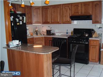12432 Academy Road Philadelphia, PA 19154 - Photo 4 of 12 Kitchen