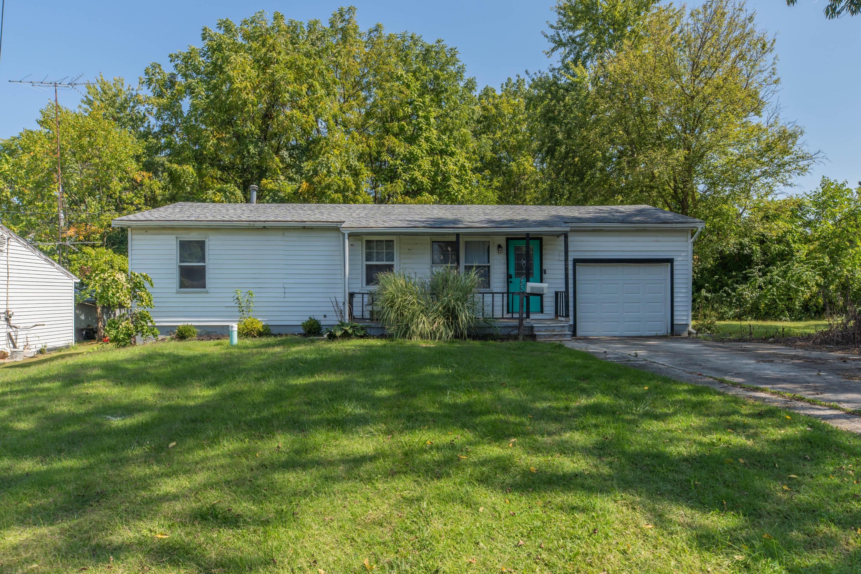 33 Neil Street Delaware, OH 43015 - Photo 2 of 39 33Neil-2202