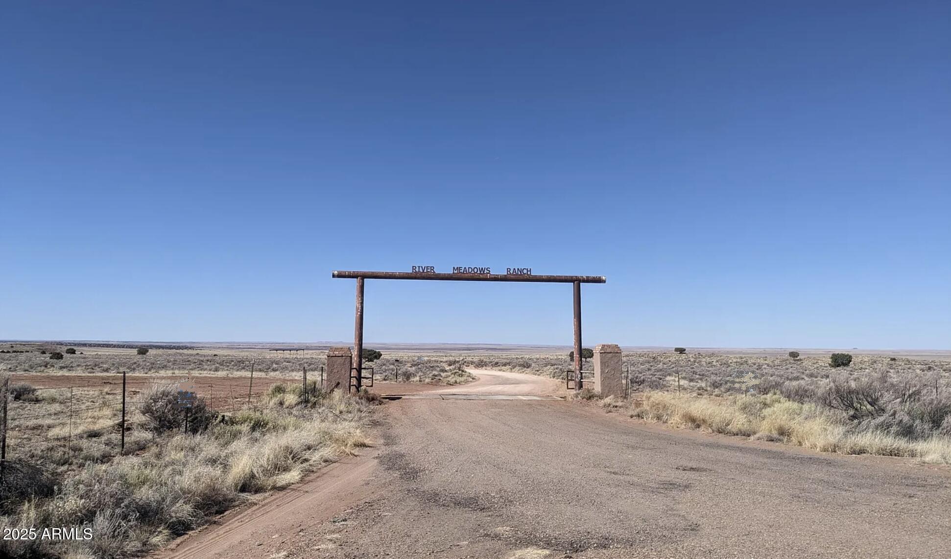 159 County Road Snowflake, AZ 85937 - Photo 5 of 13 a view of wooden floor and a building in the background