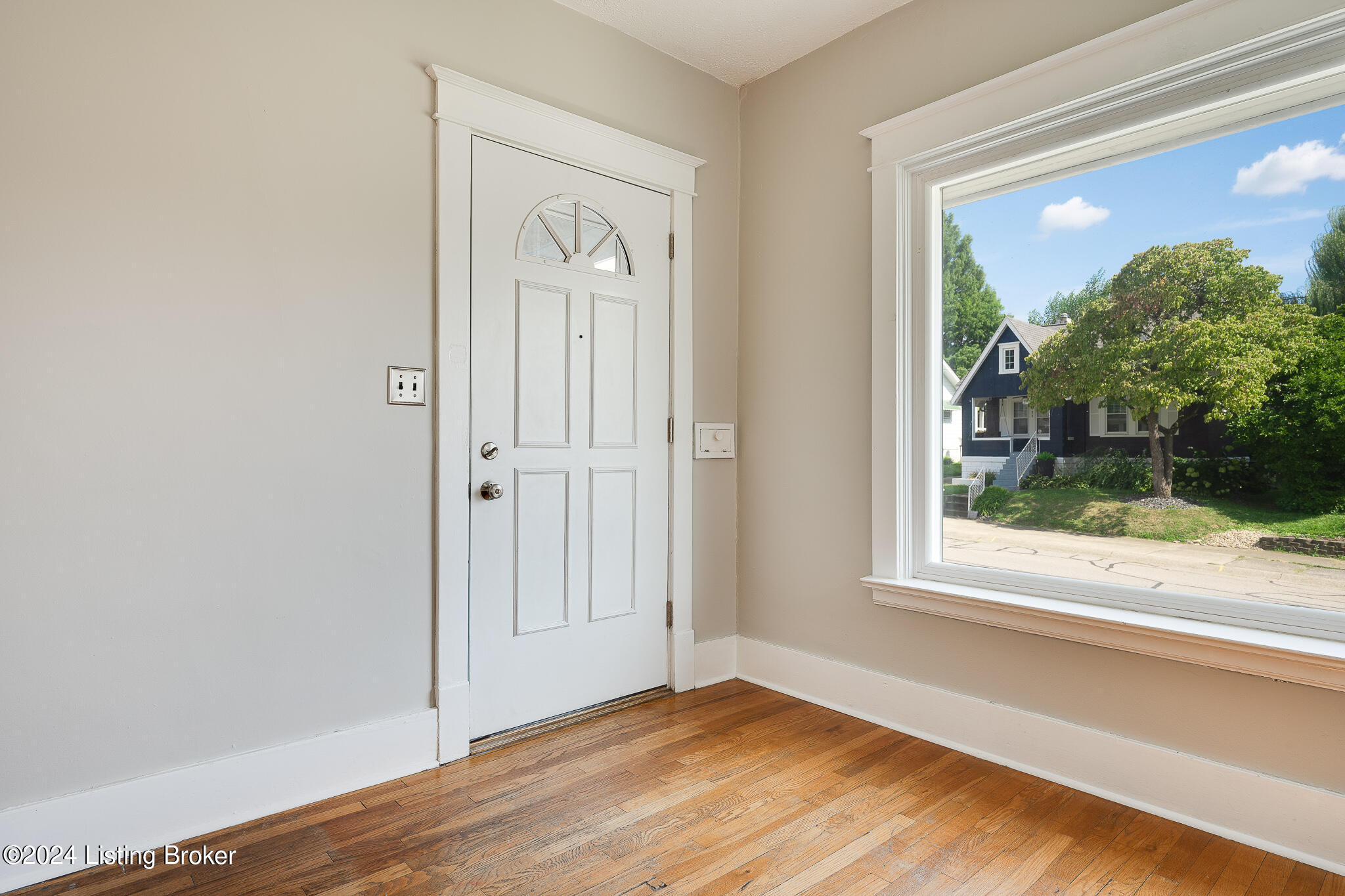 825 Reading Road Louisville, KY 40217 - Photo 6 of 43 825 Reading Rd-9