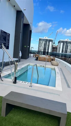 $940,000 | 225 North Miami Avenue, Unit 212, Miami, FL 33128