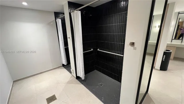 $940,000 | 225 North Miami Avenue, Unit 212, Miami, FL 33128