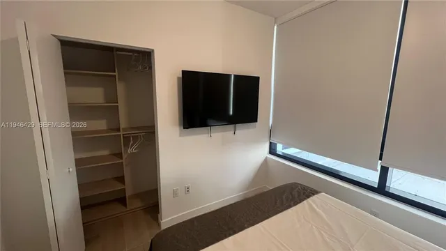 $940,000 | 225 North Miami Avenue, Unit 212, Miami, FL 33128