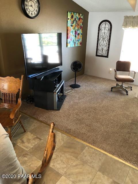 17137 East Roadrunner Road Mayer, AZ 86333 - Photo 6 of 10 17137 Roadrunner Living Rm 2