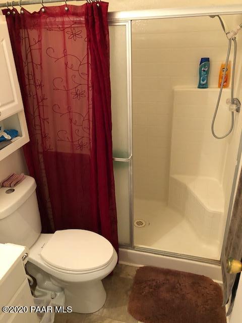 17137 East Roadrunner Road Mayer, AZ 86333 - Photo 8 of 10 17137 R0adrunner Guest Bath