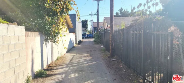 $949,000 | 4716 South Van Ness Avenue, Los Angeles, CA 90062