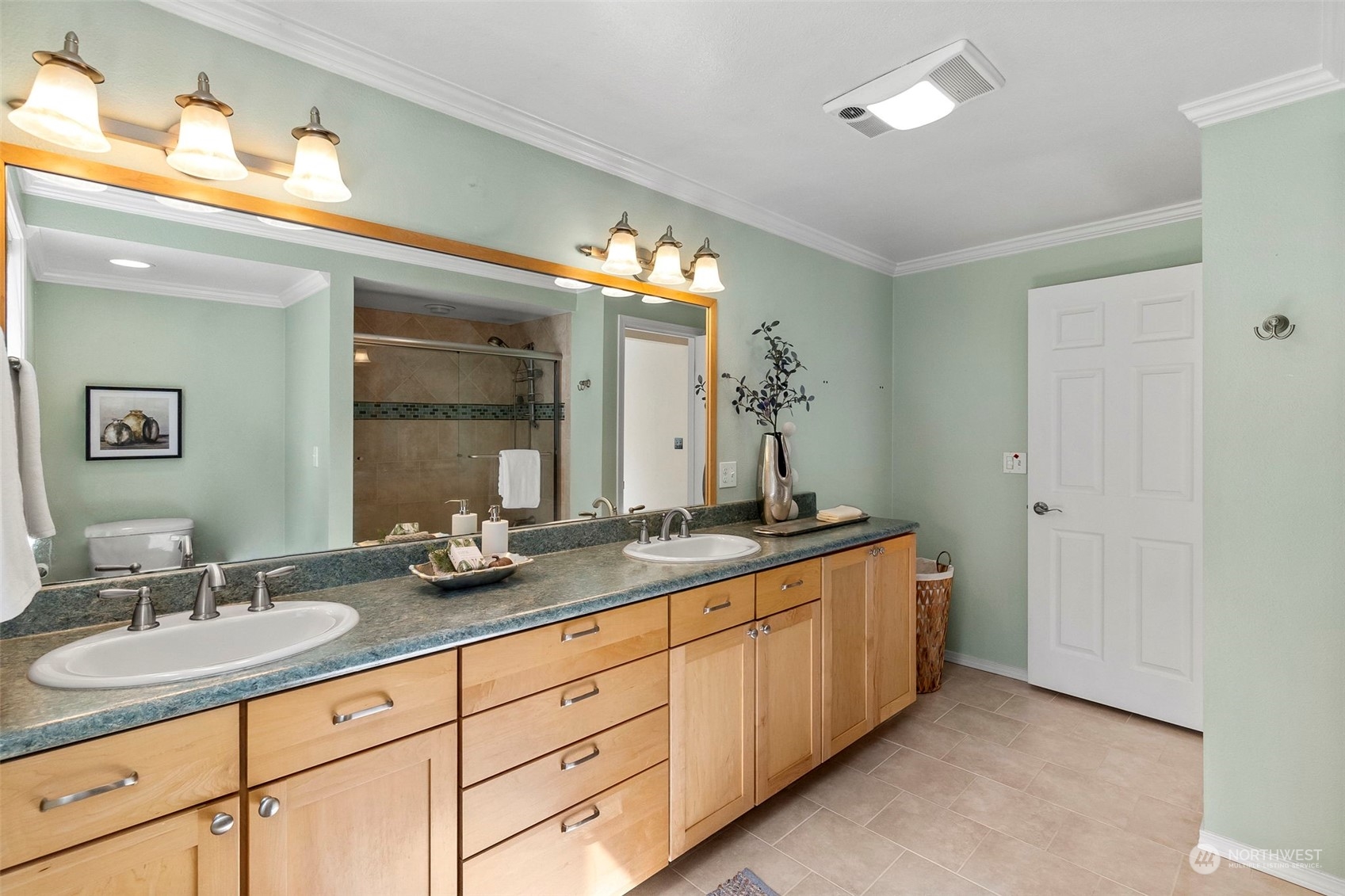 7916 Kelly Beach Road Southeast Olympia, WA 98513 - Photo 25 of 40 Gallery Image 25