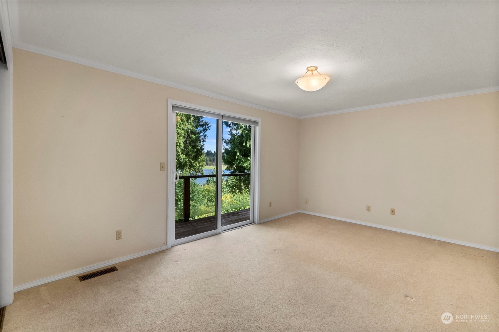 7916 Kelly Beach Road Southeast Olympia, WA 98513 - Photo 26 of 40 Gallery Image 26