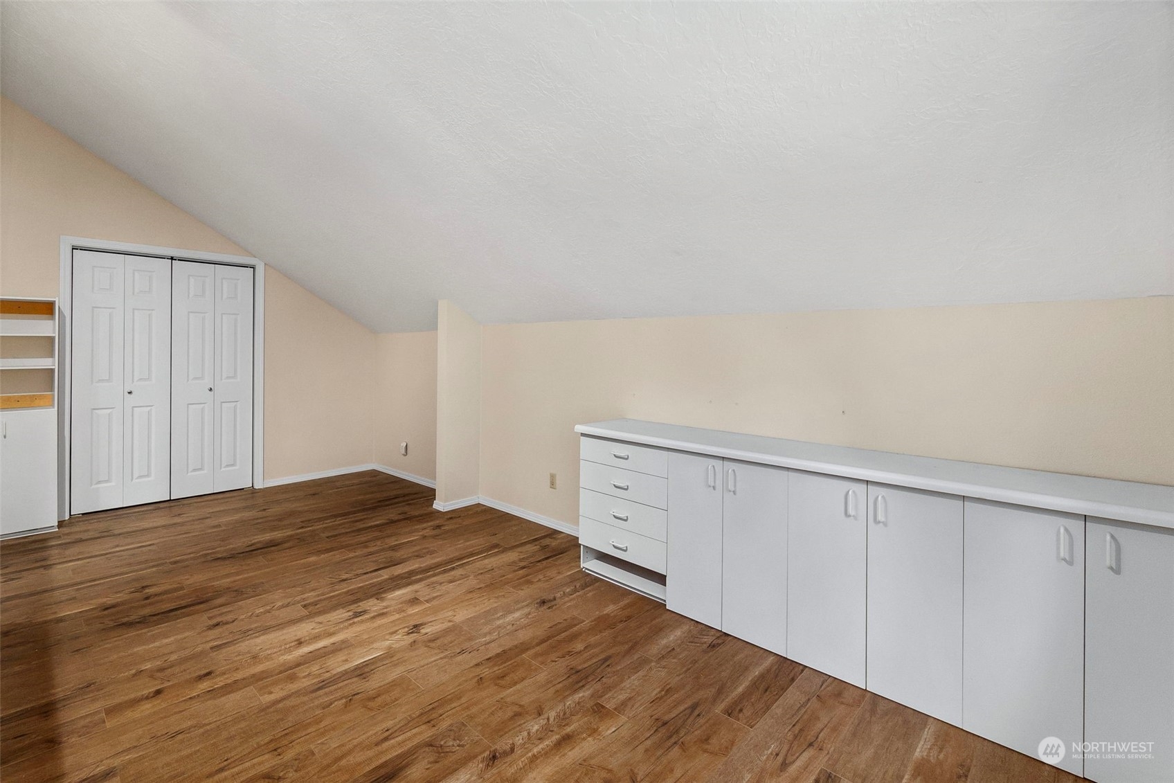 7916 Kelly Beach Road Southeast Olympia, WA 98513 - Photo 30 of 40 Gallery Image 30
