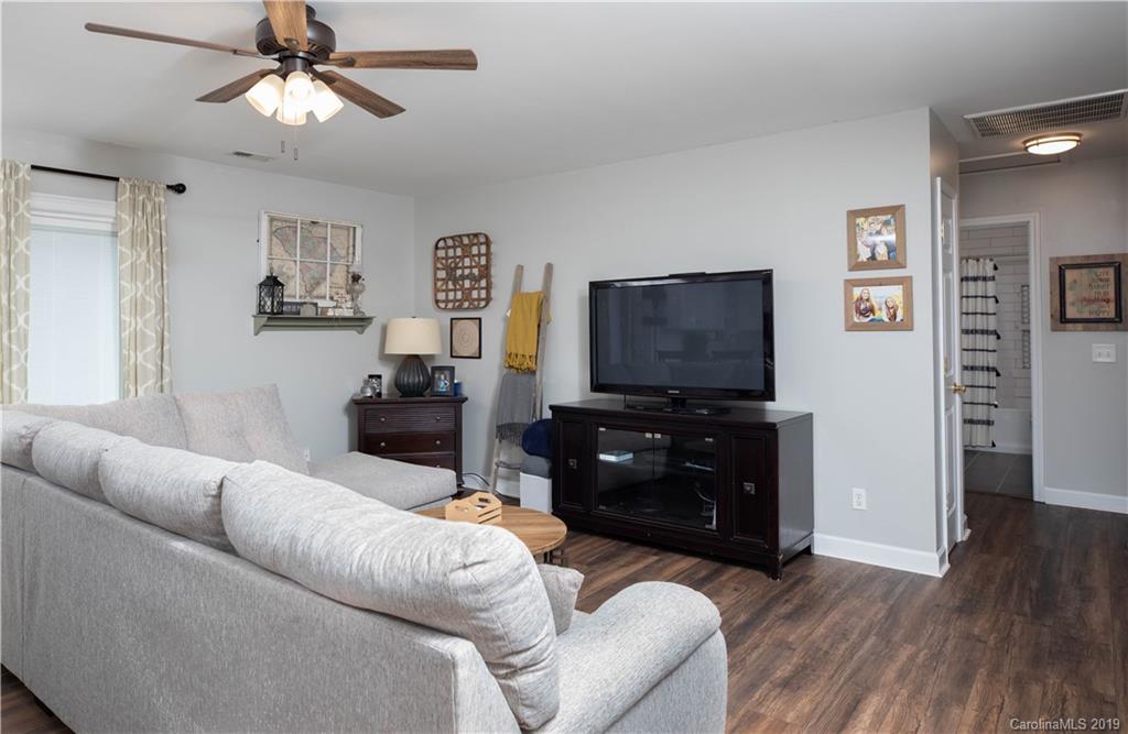 288 Cameron Road York, SC 29745 - Photo 8 of 22 Gallery Image 8