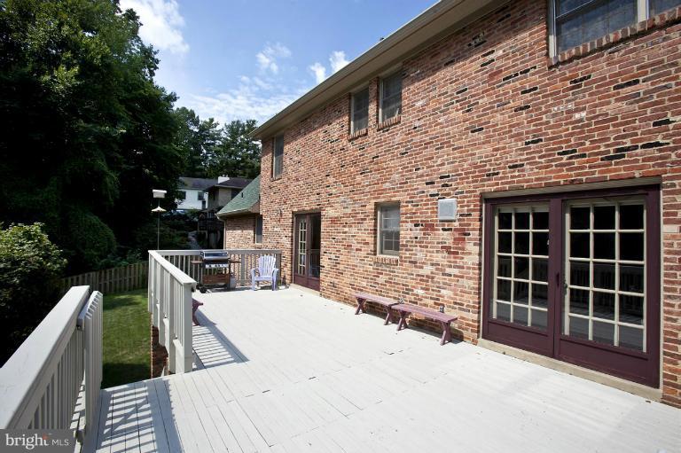 4088 Ridgeview Circle McLean, VA 22101 - Photo 11 of 26 DECK
