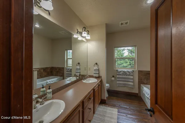 $1,099,950 | 289 Fairway Drive, Priest Lake, ID 83856