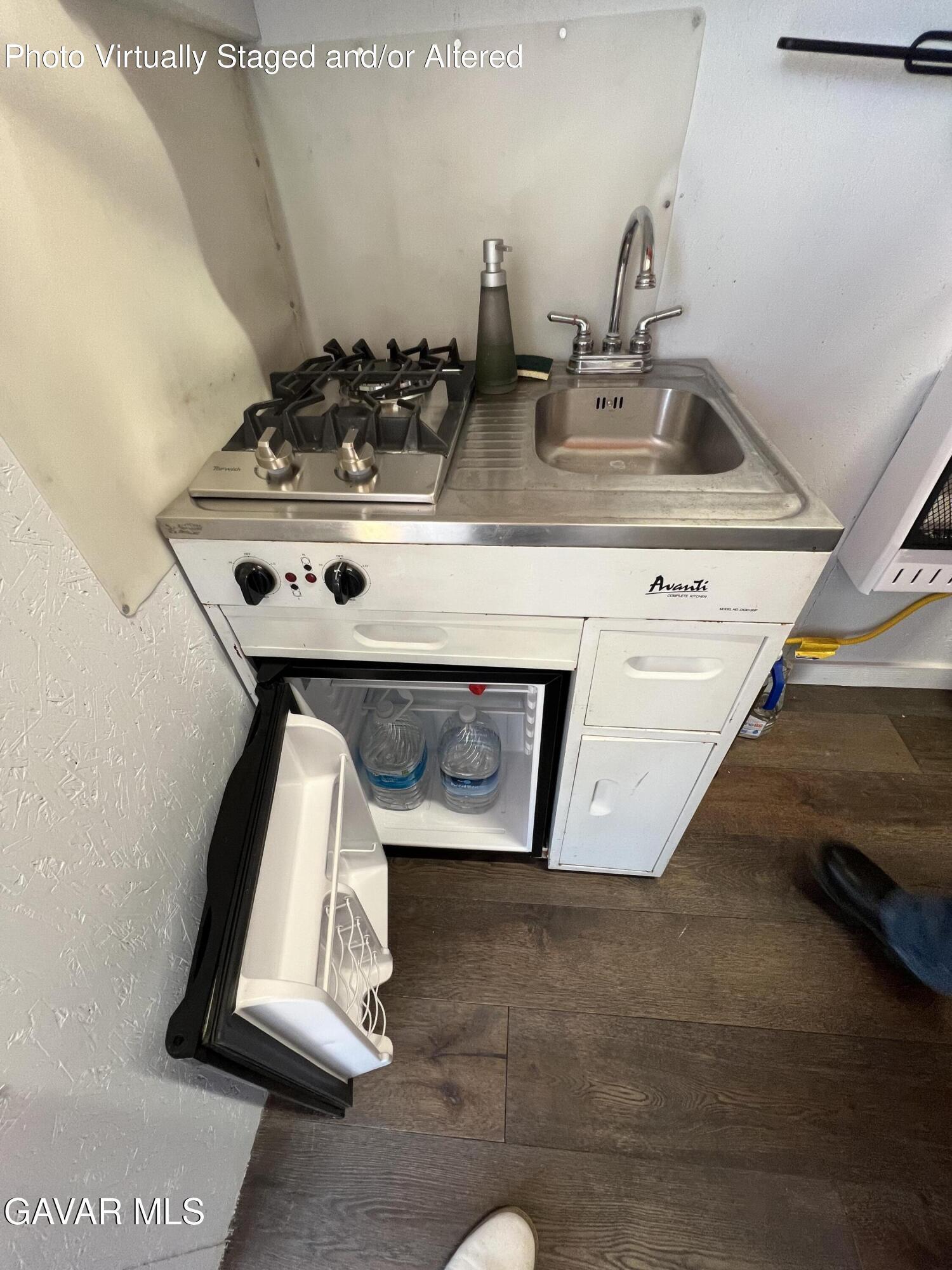 200 Ave Y/fort Tejon Road Llano, CA 93544 - Photo 12 of 30 a utility room with dryer and washer