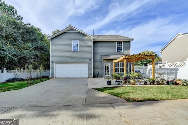 $550,000 | 952 Cambron Cmns Trace, Suwanee, GA 30024