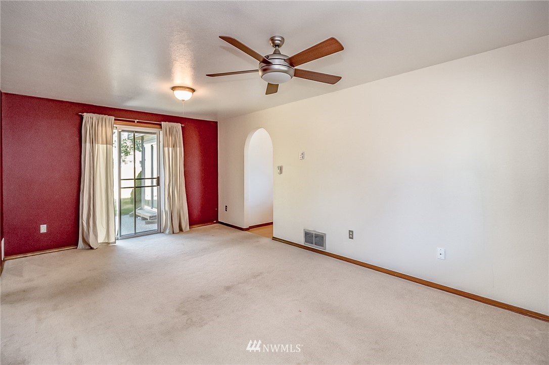 2531 167th Place Southeast Bothell, WA 98012 - Photo 11 of 24 Gallery Image 11