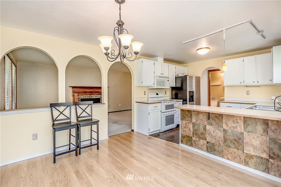 2531 167th Place Southeast Bothell, WA 98012 - Photo 8 of 24 Gallery Image 8