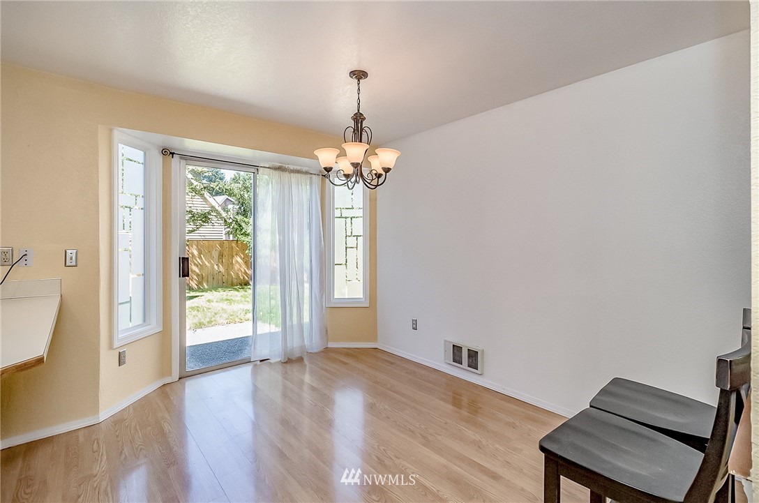 2531 167th Place Southeast Bothell, WA 98012 - Photo 9 of 24 Gallery Image 9