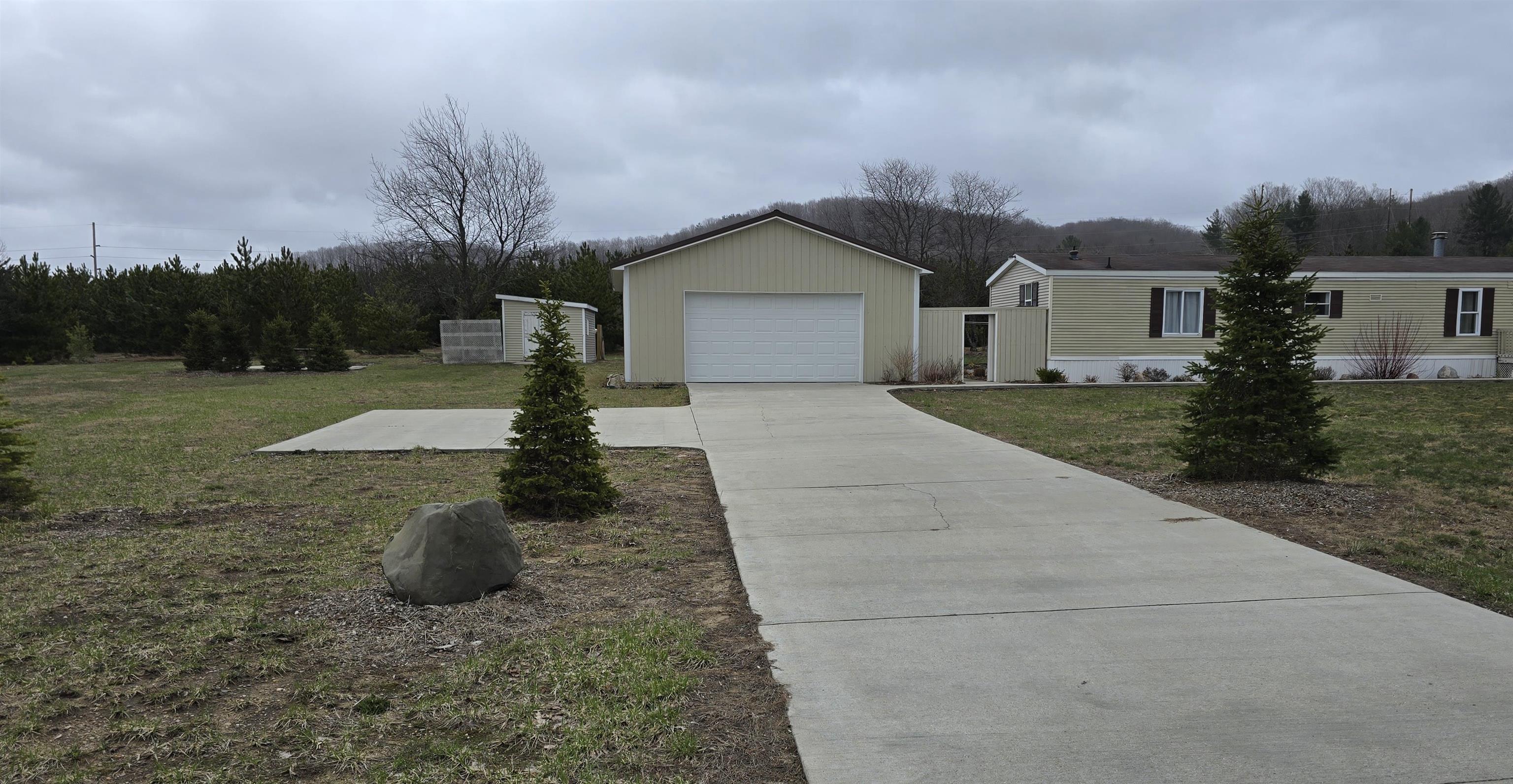 8869 Townview Road Mancelona, MI 49659 - Photo 25 of 31 1932714-9dcc4fdd-8afa-4656-a18f-4053b9f3cb26.JPG