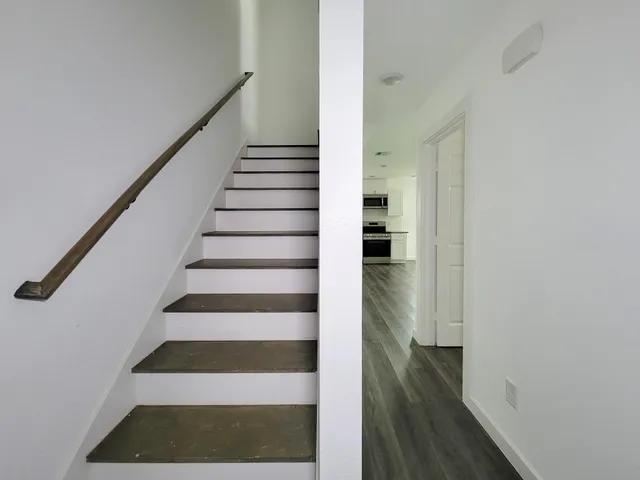 $1,550 | 8122 Sterlingshire Street, Unit B, Houston, TX 77078