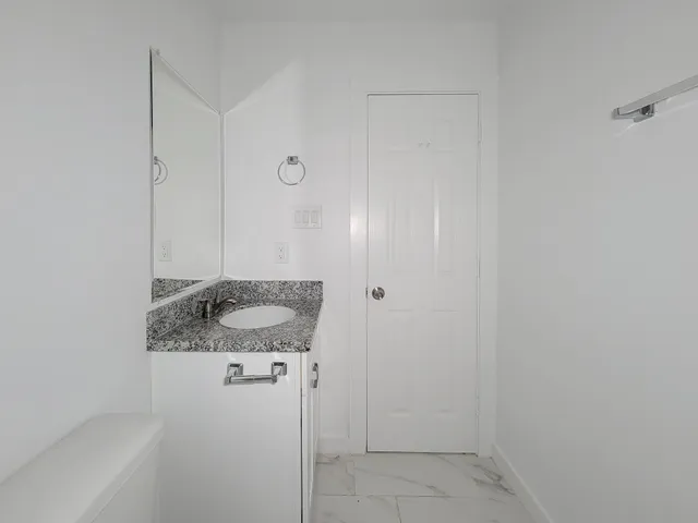 $1,550 | 8122 Sterlingshire Street, Unit B, Houston, TX 77078