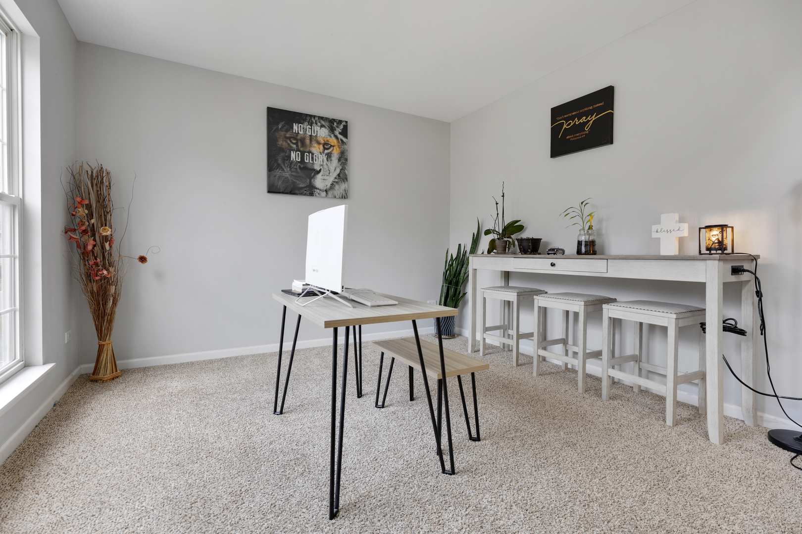 611 Woodbridge Drive Elgin, IL 60124 - Photo 12 of 28 a view of a livingroom with furniture and a furniture