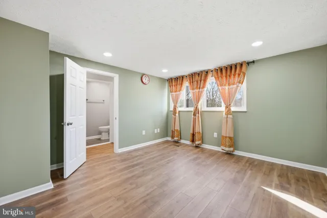 $395,000 | 14219 Castle Boulevard, Unit 12618, Silver Spring, MD 20904